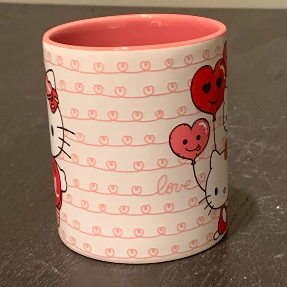 Hello Kitty Valentine’s Day Mug with Heart Shaped Handle - Picture 10 of 11